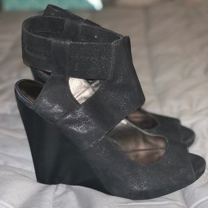 Black Sparkle Wedges